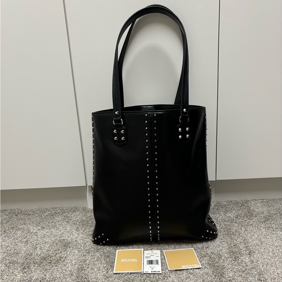 Sold Out - Picture 10 of 12